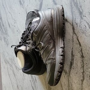 FILA Workshift Slip Resistant Athletic Memory Foam 5HGW3004-001 Black size 10W